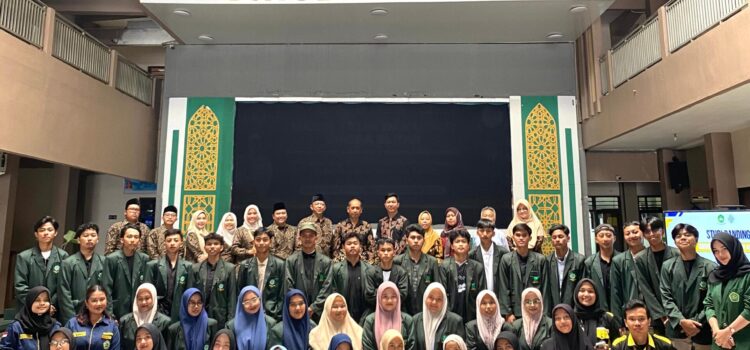 Fakultas Ekonomi UNISBA Blitar Kuatkan Sinergi Pendidikan Tinggi: Sukses Selenggarakan Studi Banding Dengan 47 Peserta Universitas Al-Qolam Malang Fakultas Ekonomi UNISBA Blitar Kuatkan Sinergi Pendidikan Tinggi: Sukses Selenggarakan Studi Banding Dengan 47 Peserta Universitas Al-Qolam Malang